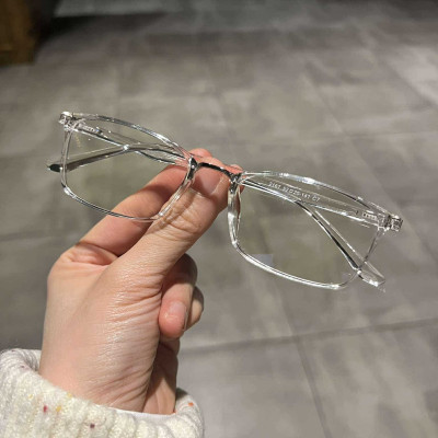 Kính nhựa dẻo Mắt vuông nhỏ