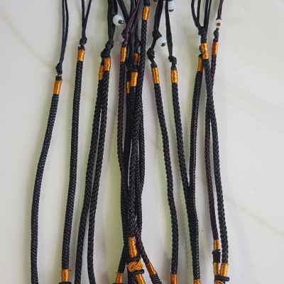 Sợi Dây Đeo cổ mới ĐEN Kiểu dạng rút đẹp Size 3mm x dài trồng cổ Anh Chị tự chỉnh theo ý 23cm - 30cm Phối với mặt Phật, mặt dây chuyền nam nữ đeo được hết rẻ đẹp ạ