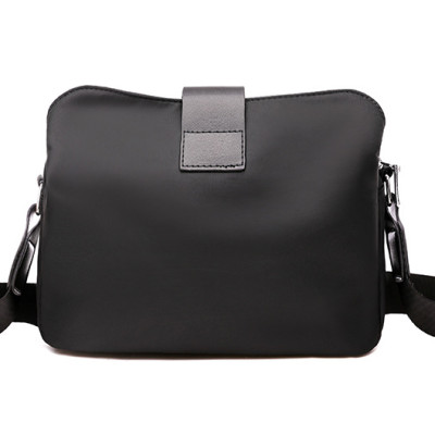 Túi đeo chéo nữ phong cách dễ thương – BEE GEE DCNU1083