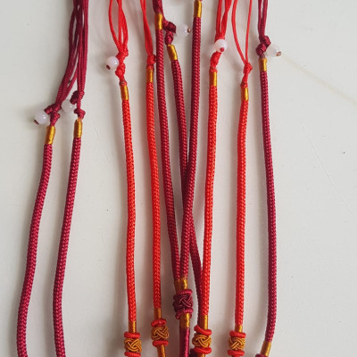 Sợi Dây Đeo cổ mới ĐỎ Kiểu dạng rút đẹp Size 3mm x dài trồng cổ Anh Chị tự chỉnh theo ý 23cm - 30cm Phối với mặt Phật, mặt dây chuyền nam nữ đeo được hết rẻ đẹp ạ