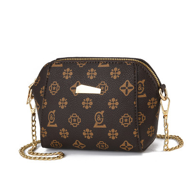 Túi  xách nữ họa tiết vải da cao cấp ,chống thấm nước ,trẻ trung cá tính ,phù hợp mọi độ tuổi có thể đeo nhiều kiểu dáng , dễ dàng phối với các loại trang phục khác nhau ,là phụ kiện  thời trang  của phái đẹp