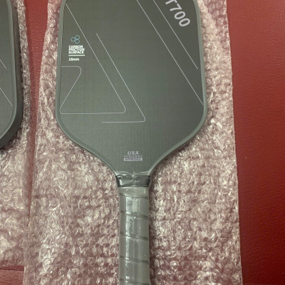 Vợt Pickleball  T700 mặt carbon dầy 16mm tặng kèm túi đựng chéo + 2 bóng chuẩn thi đấu + cuốn cán vợt chống mồ hôi tay