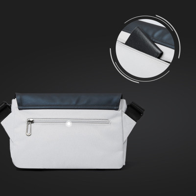 Túi đeo chéo nam phong cách mới  - BEE GEE TDCN9164