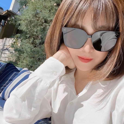 Kính râm thời trang chống nắng cho nữ - Kính mát đi biển, du lịch