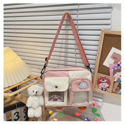 Túi đeo chéo nữ đi chơi, túi xách nữ đeo vai messenger kèm huy hiệu hoạt hình dễ thương IDIGO FF6 - 2017