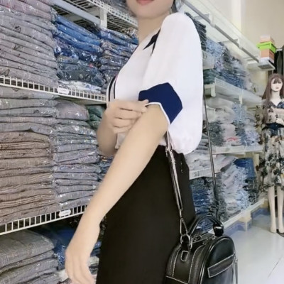 Set áo sơ mi và quần ống đứng chất lượng cao.