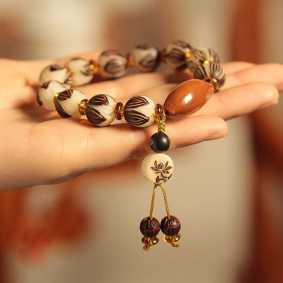 VÒNG TAY , CHUỖI HẠT BỒ ĐỀ ĐẠI KIM TIỀN BẠCH NGỌC KHẮC HOA SEN TÀI LỘC