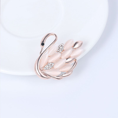 Trâm Cài Áo Nữ Quà Tặng Thiên Nga Đính Đá Trắng Trang Nhã Sang Trọng (Kèm Hộp Quà Tặng)