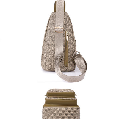 Túi đeo chéo nữ phong cách dễ thương – BEE GEE DCNU1069