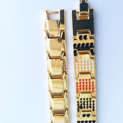 Vòng đeo tay huyết áp Nhật bản, dài 21cm, bản rộng 12li, kèm hộp đựng CrownX.436B lót nhung nỉ