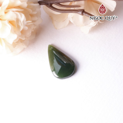 Mặt dây chuyền hình giọt nước đá ngọc bích 21x13mm mệnh hỏa, mộc - Ngọc Quý Gemstones