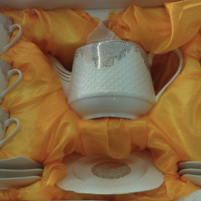 BỘ BÌNH TRÀ 6  CHÉN KÈM 7 ĐĨA VUÔNG TRẮNG SẦN - ANTH254 ( GIAO NGẪU NHIÊN )