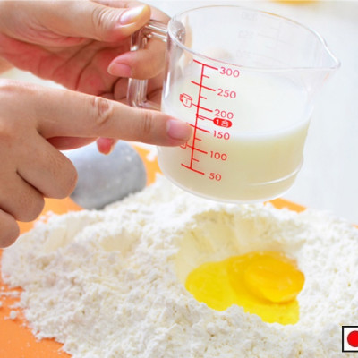 Ca đong chia vạch Inomata 300ml nội địa Nhật Bản