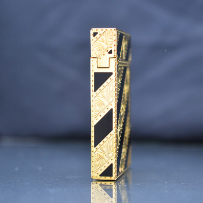 Vỏ Hột Quẹt Bật Lửa Upon D42V Họa Tiết Hoa Lá Sơn Mài Nền Đen Vàng Đối Nhau - Dùng Gas Đá Cao Cấp