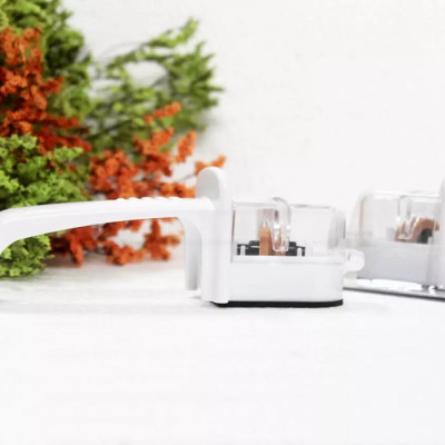 Dụng cụ mài dao cầm tay, dùng để mài sắc dao nhanh chóng, có tay cầm vững chắc không bị trơn trượt - nội địa Nhật Bản 