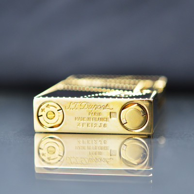 Vỏ Hột Quẹt Bật Lửa Upon Sơn Mài Ô Vuông Chéo D56V Màu Đen Viền Vàng - Dùng Gas Đá Cao Cấp