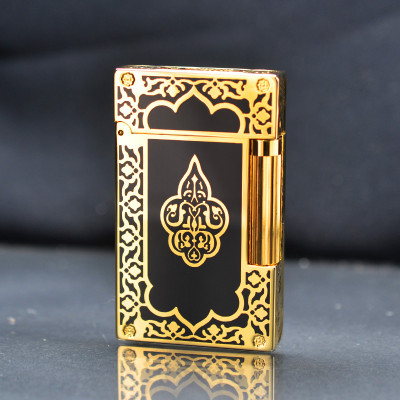 Vỏ hộp quẹt bật lửa ga đá hoa văn sơn mài đen viền vàng D-80V