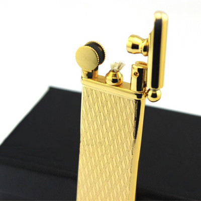 Vỏ Hột Quẹt Bật Lửa Xăng Đá Kiểu Dáng Nhật Mr.Smoke MR-208  Siêu Mỏng Cao Cấp