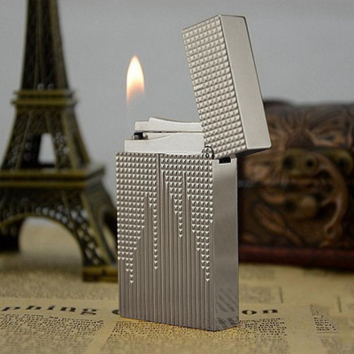 Vỏ Hột Quẹt Bật Lửa Upon D12T Họa Tiết Kẻ Dọc Tạo Lượn Sóng Độc Đáo - Dùng Ga Đá Cao Cấp