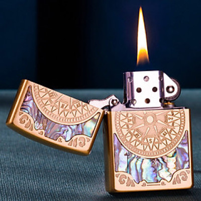 Vỏ Hột Quẹt Bật Lửa Xăng Đá Zorro Z91751 Họa Tiết Khảm Trai Hình La Bàn - Dùng Xăng Bấc Đá Cao Cấp