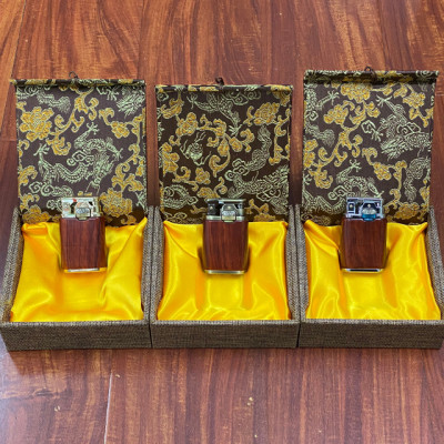 Vỏ Hột Quẹt Bật Lửa Xăng Đá Chief CF227M Ốp Gỗ Đánh Lửa Kiểu Mới Độc Lạ - Dùng Xăng Bấc Đá Cao Cấp