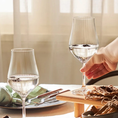 Ly rượu vang Pha lê Tulip Rona 450 ml xoáy Tiệp Khắc