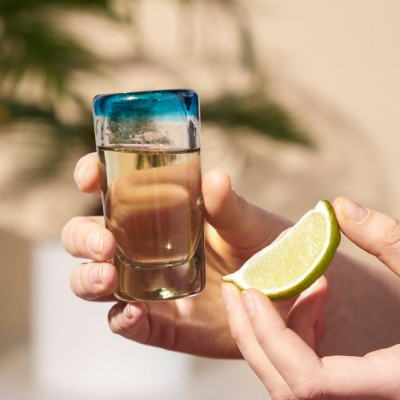 Bộ 6 ly rượu mạnh 6 màu tiệp khắc 070 ml