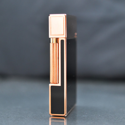 Vỏ Hột Quẹt Bật Lửa Gas Đá Upon Sơn Mài Đen Nắp Mạ Màu D131H