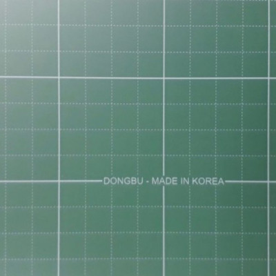 Bảng từ xanh viết phấn kẻ 4 ô ly Bavico KT 1.0x1.2m