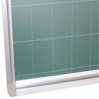 Bảng từ xanh viết phấn kẻ 4 ô ly Bavico KT 1.0x1.2m