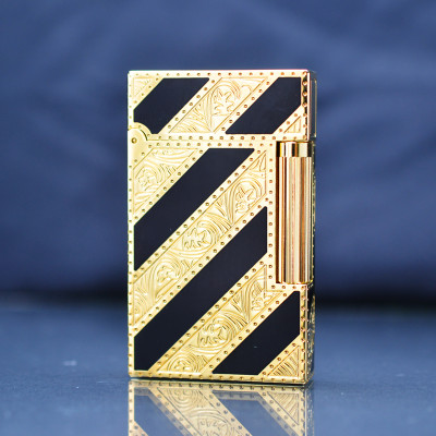 Vỏ Hột Quẹt Bật Lửa Upon D42V Họa Tiết Hoa Lá Sơn Mài Nền Đen Vàng Đối Nhau - Dùng Gas Đá Cao Cấp