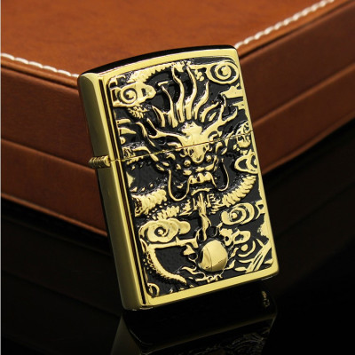 Vỏ Hột Quẹt Bật Lửa Zorro Z91226 Họa Tiết Rồng Cuộn Mây Đẹp Độc Lạ Màu Vàng - Dùng Xăng Bấc Đá Cao Cấp