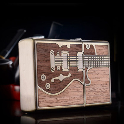 Vỏ Hột Quẹt Bật Lửa Xăng Đá Zorro Ốp Gỗ Z85914 Họa Tiết Hình Cây Đàn Màu Nâu - Dùng Xăng Bấc Đá Cao Cấp