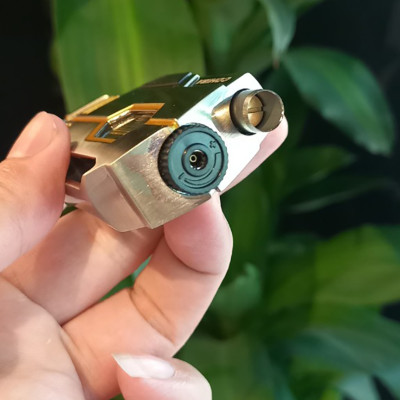 Vỏ Hột Quẹt Bật Lửa Gas  COB-160 Khò 2 Tia Mạnh Mẽ Nhìn Rõ Lượng Gas - Nhiều Màu