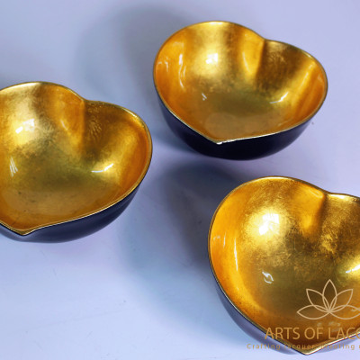 Bát Sơn Mài Hình Trái Tim Vàng