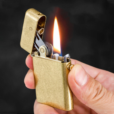 Vỏ Hột Quẹt Bật Lửa Xăng Zorro Z581 Thiết Kế Đánh Lửa Kiểu Mới - Dùng Xăng Bấc Đá Cao Cấp