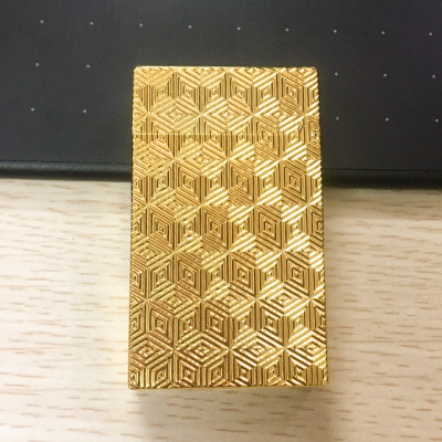 Vỏ Hột Quẹt Bật Lửa Upon Gas Đá D98V Họa Tiết Kẻ Hoa Đẹp Độc Lạ - Dùng Gas Đá Cao Cấp