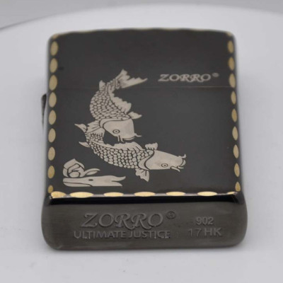 Vỏ Hột Quẹt Bật Lửa Xăng Đá Zorro Z91325A Thiết Kế Đẹp Độc Lạ Hình Cá Chép - Dùng Xăng Bấc Đá Cao Cấp