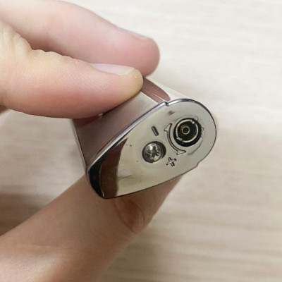 Vỏ Hột Quẹt Bật Lửa khò 1 tia Honest BCZ233-3 hiển thị mức nhiên liệu đẹp độc lạ - dùng gas cao cấp ( Giao màu ngẫu nhiên )