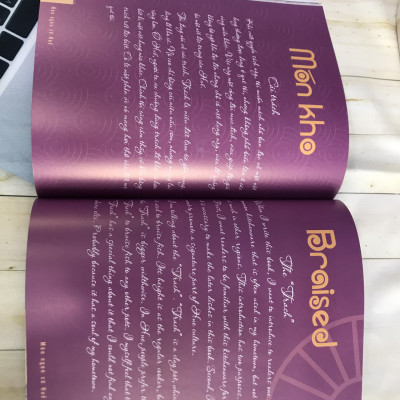 Món Ngon Xứ Huế (Hue Delicacies) Song Ngữ