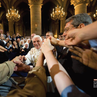 ĐỨC GIÁO HOÀNG BIỂN ĐỨC XVI - RẤT KHIÊM NHU RẤT VĨ ĐẠI