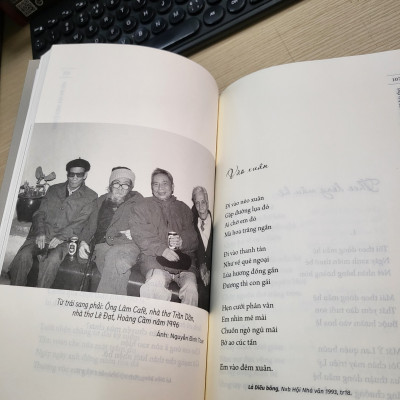 Hoàng Cầm 100 bài - Bìa mềm 