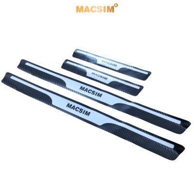 Miếng dán/ decal bảo vệ bậc cửa ô tô – Carbon loại dày – 4 miếng – Chống xước – Dán dễ – Size nhỏ/lớn tùy xe