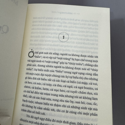 QUÁN BAR TRONG BỤNG CÁ VOI – Hiền Trang – Nhã Nam – NXB Văn học