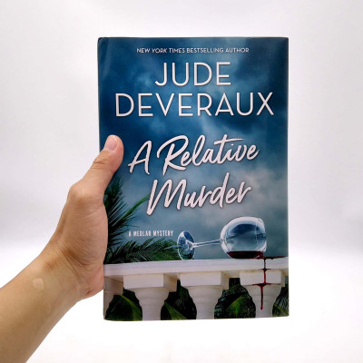 A Relative Murder (A Medlar Mystery 4)