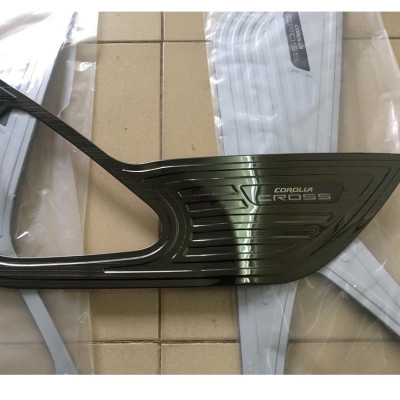 Ốp tapli cánh cửa titan xe Toyota Corolla Cross 2020 2021 2022 2023 Hàng cao cấp