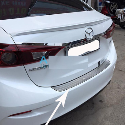 Bộ ốp chống trầy Cốp INOX dành cho xe Mazda 3 2020 - Bên ngoài