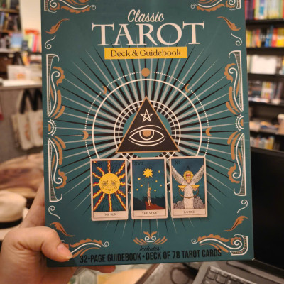 Sách - Classic Tarot Deck and Guidebook Kit: Includes: 32-page Guidebook, Deck of 78 Tarot Cards by Chartwell Books
