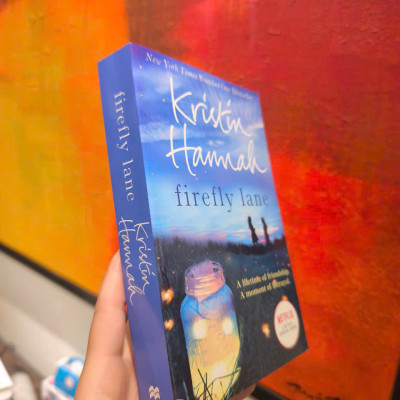 Sách - Firefly Lane: A Novel from the multimillion copy bestselling author Kristin Hannah/English Fiction