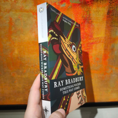 Sách - Something Wicked This Way Comes by Ray Bradbury - Horror / Fantasy / Fiction in English